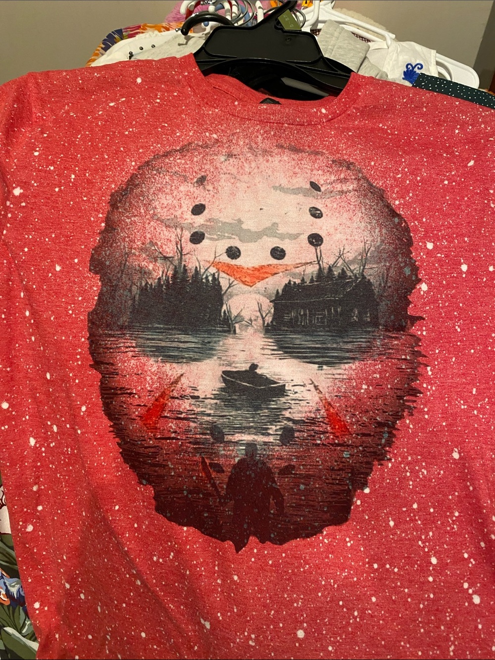 Red Graphic Men’s T-Shirt with Scenic Skull Design size Medium
10 - Picture 1 of 4